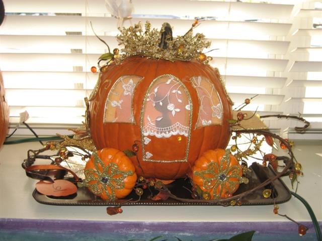 Pumpkin Coach | MouseMingle.com